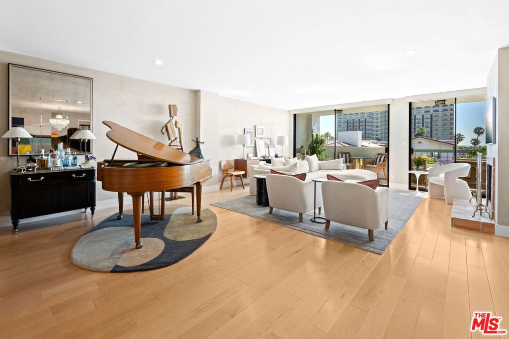 Condo in Beverly Hills, California, United States 2 - 18152210