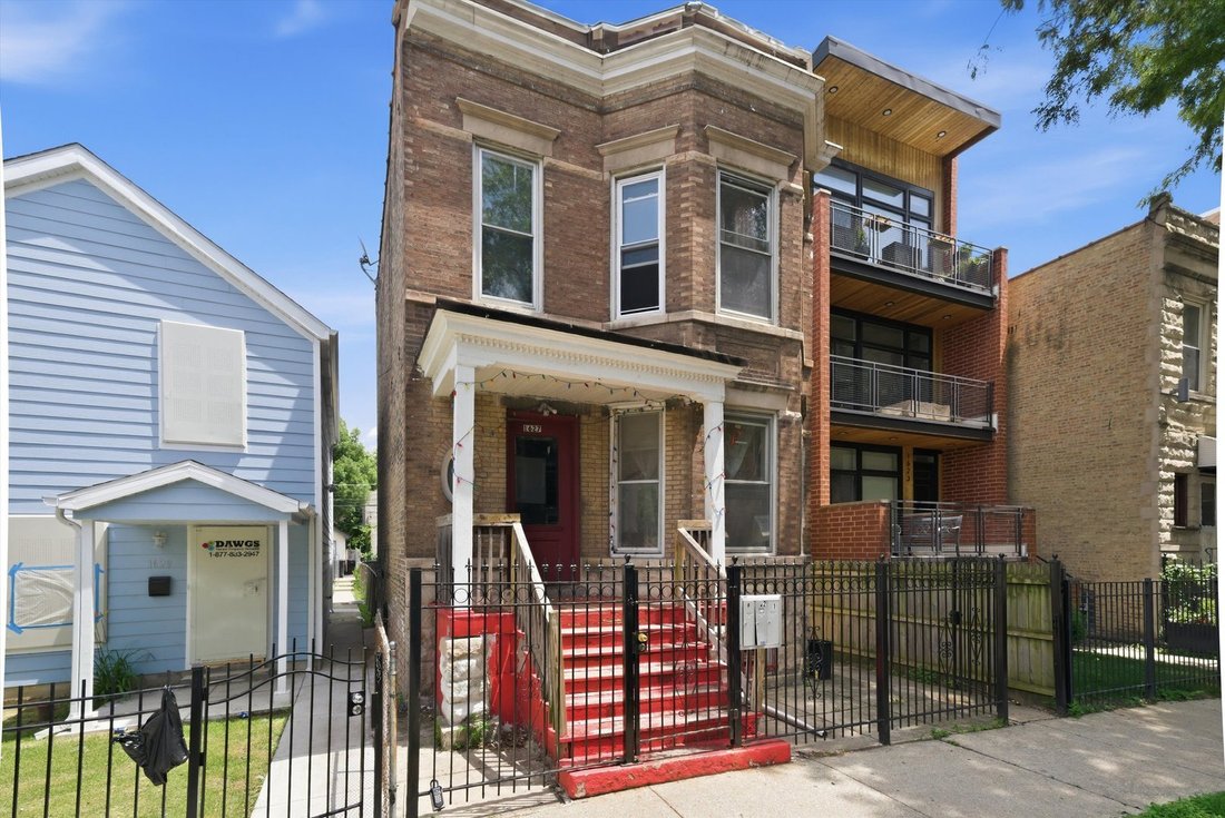 Chicago, Illinois, United States 3 - 18151780