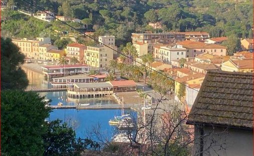 House in Porto Azzurro, Tuscany, Italy 1