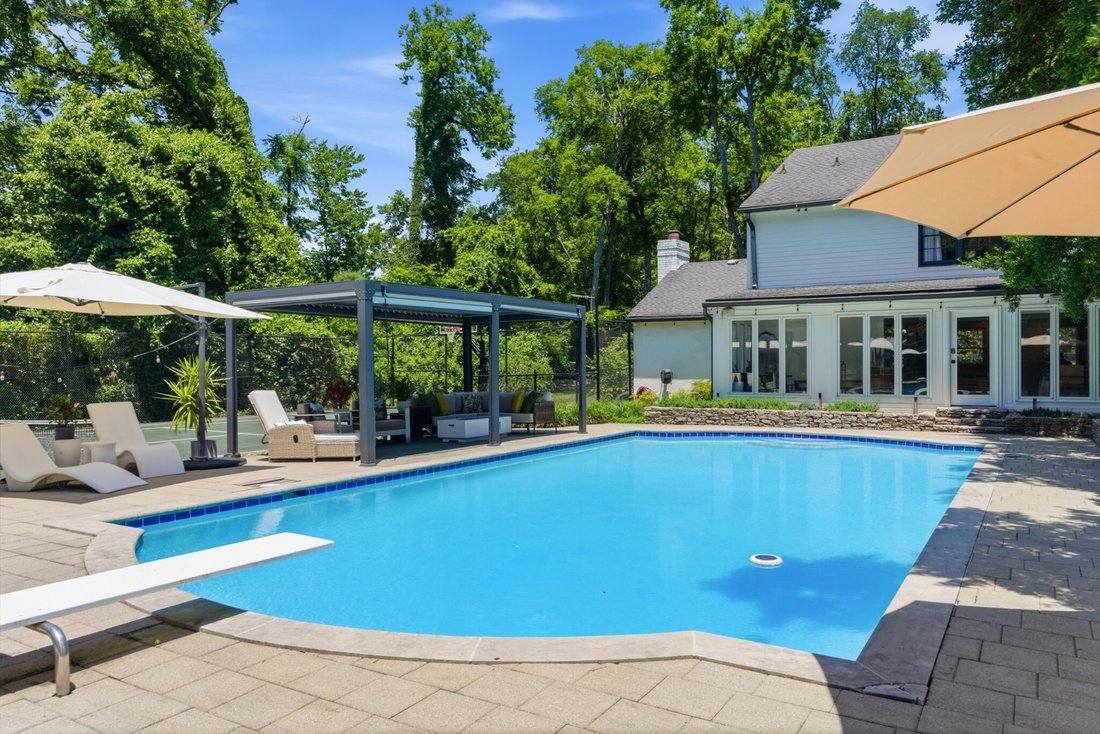House in Forest Hills, Tennessee, United States 4 - 18151981