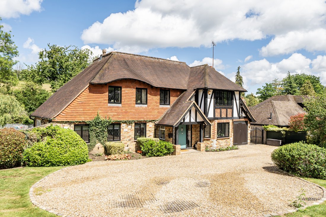 House in Kingswood, Reigate and Banstead, England 1 - 18152077
