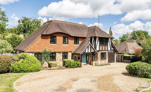 Haus in Kingswood, Reigate and Banstead, England 1