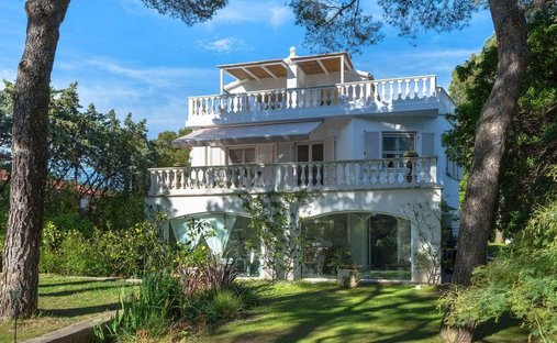 Villa in Livorno, Tuscany, Italy 1