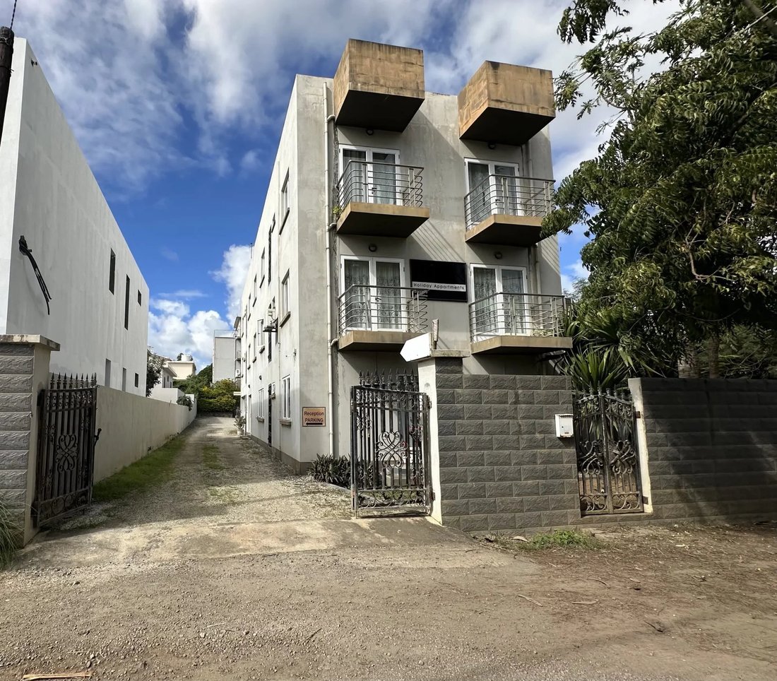 Grand Baie, Rivière du Rempart District, Mauritius 3 - 18153071