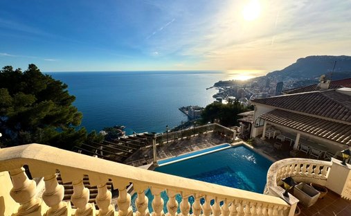 House in Village-Cros de Caste-Coupiere-Mont Gros, Roquebrune-Cap-Martin, France 1
