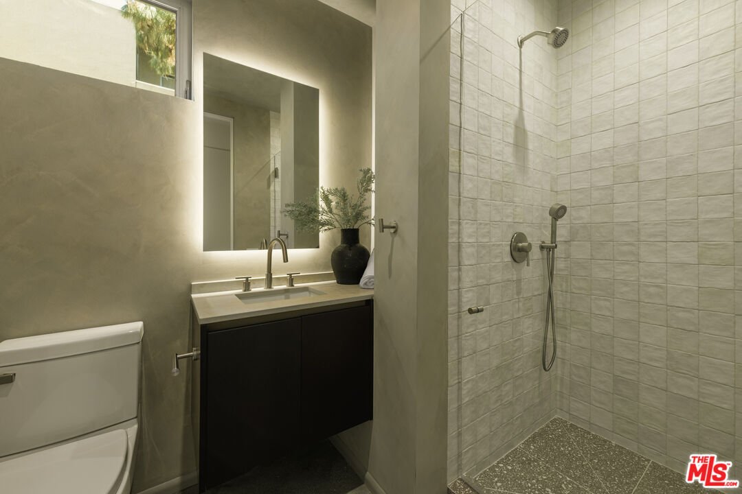 House in Los Angeles, California, United States 4 - 18152536