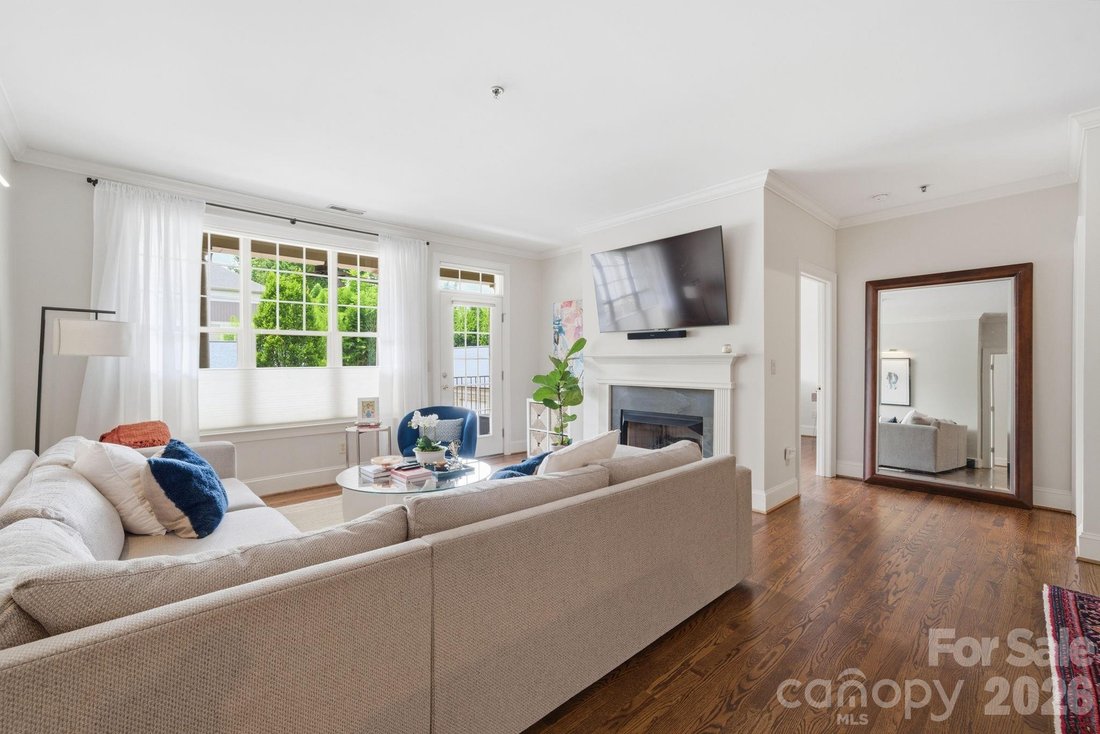 Condo in Charlotte, North Carolina, United States 2 - 18153696