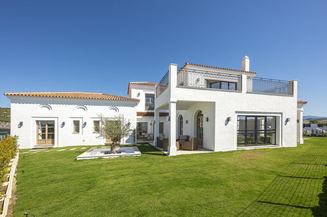 Villa in Estepona, Andalusia, Spain 1 - 18153074