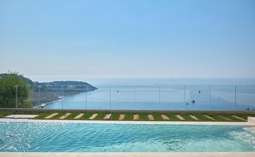 House in Village-Cros de Caste-Coupiere-Mont Gros, Roquebrune-Cap-Martin, France 1