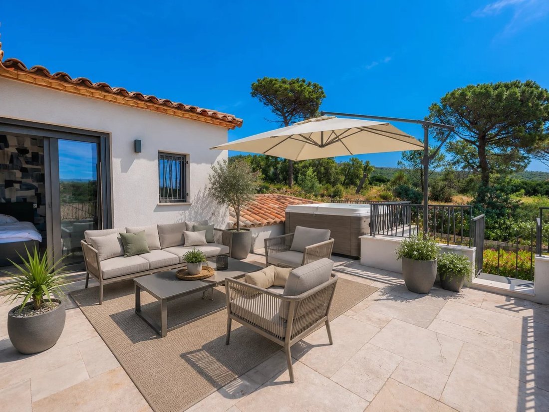 Villa in Ville-Les Saquedes-Le Bouillonnet, Sainte-Maxime, France 4 - 18153253