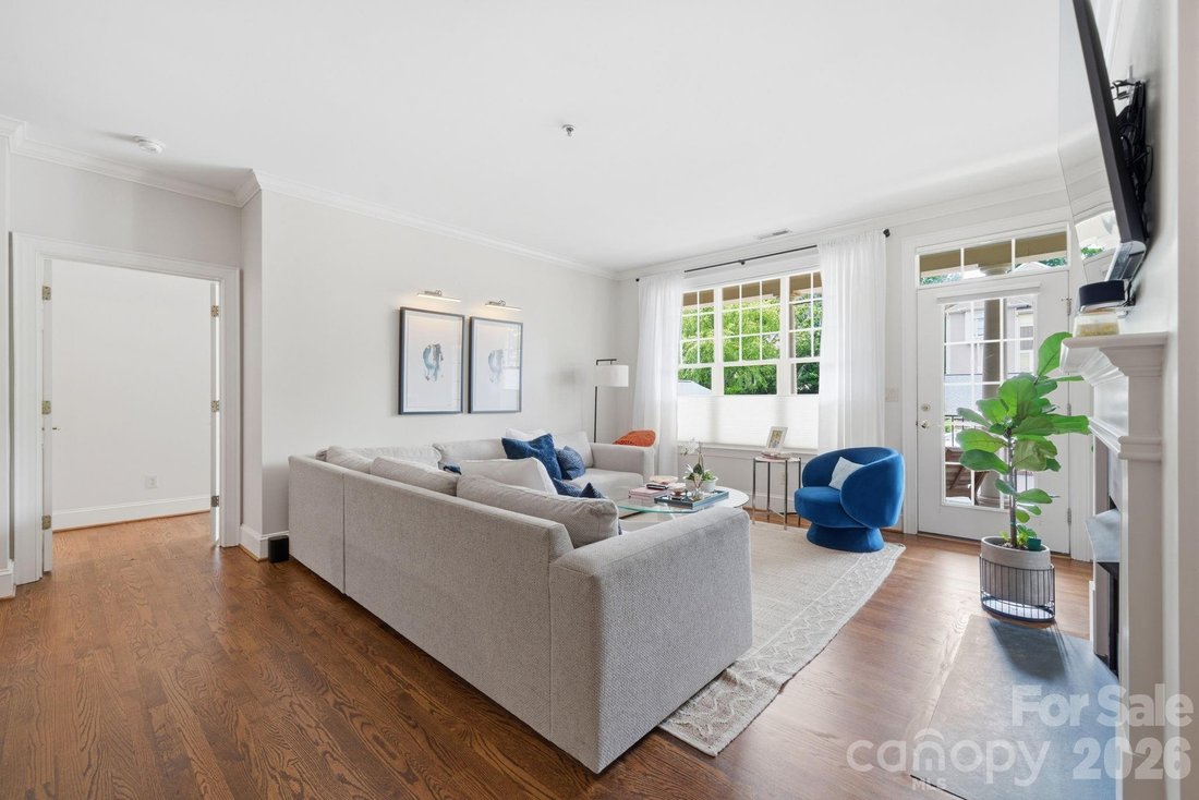 Condo in Charlotte, North Carolina, United States 1 - 18153696