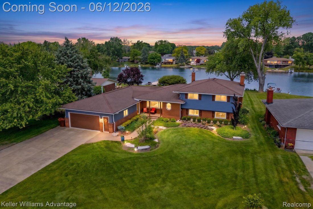 House in White Lake charter Township, Michigan, United States 1 - 18152494