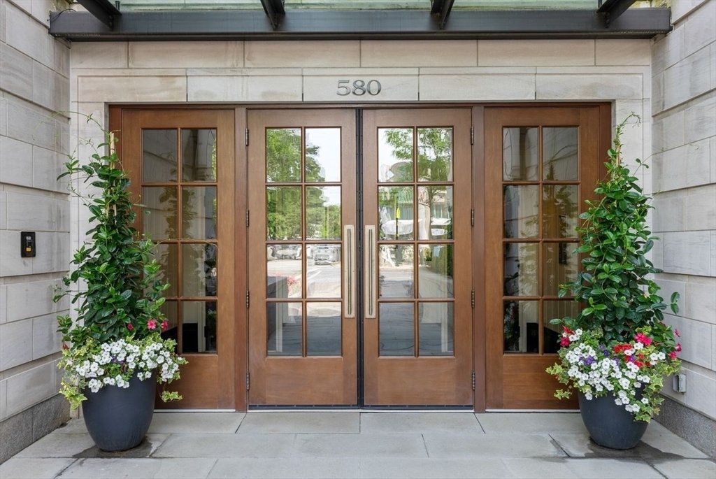 Condo in Wellesley, Massachusetts, United States 2 - 18153154