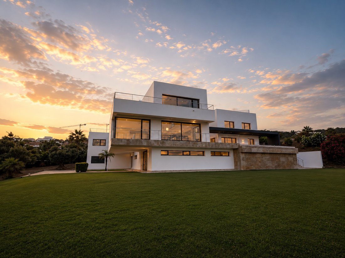 Villa in Sotogrande, San Roque, Andalusia 2 - 18142540