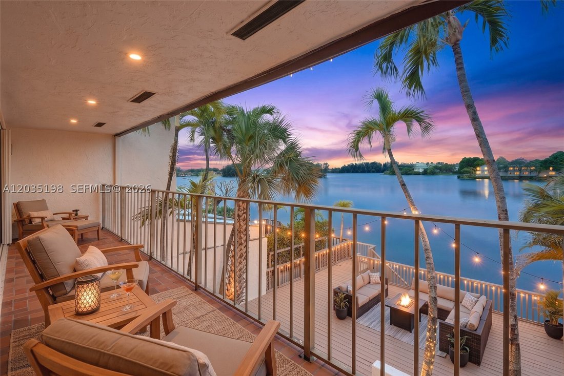 Townhouse in Miami, Florida, United States 1 - 18152418
