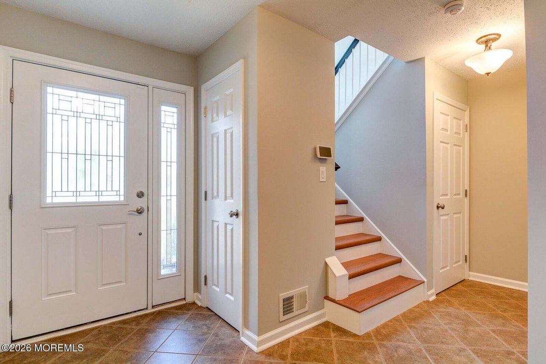 House in Marlboro Township, New Jersey, United States 2 - 18153541