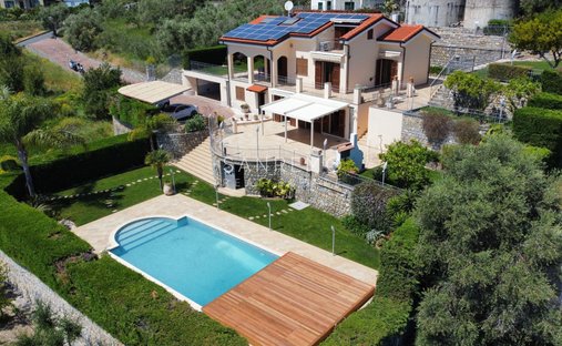 Villa en San Lorenzo - Solaro, Sanremo, Italia 1