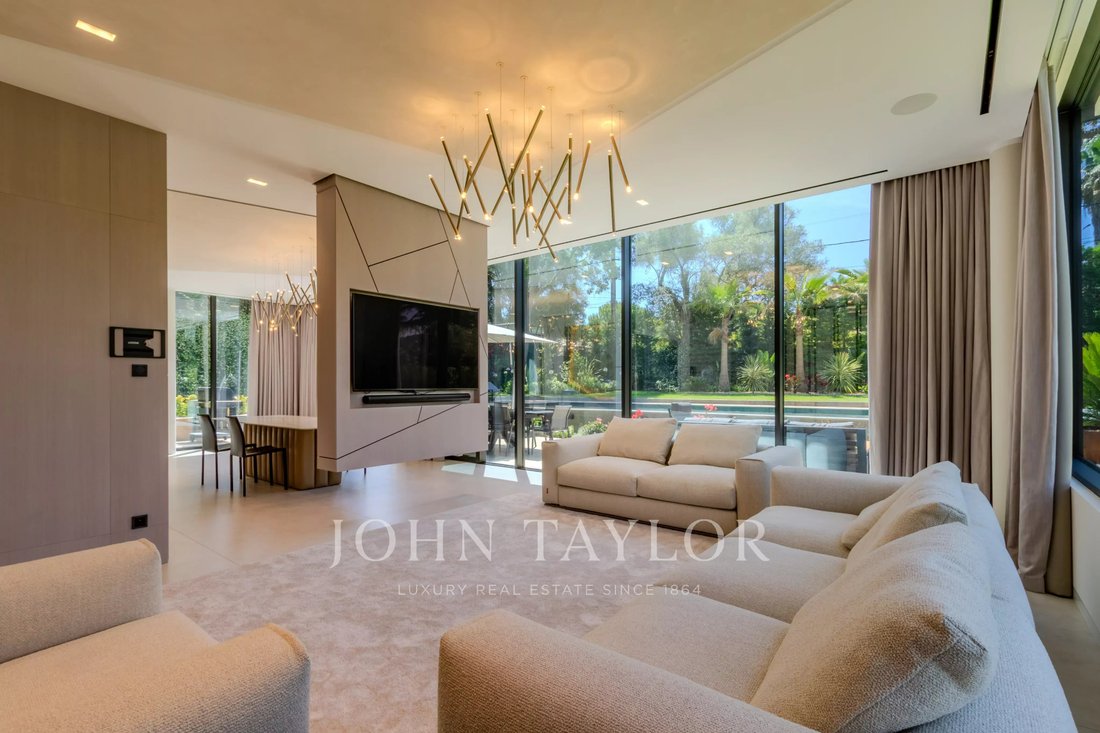 Villa in Antibes, Provence-Alpes-Côte d'Azur, France 4 - 18153302