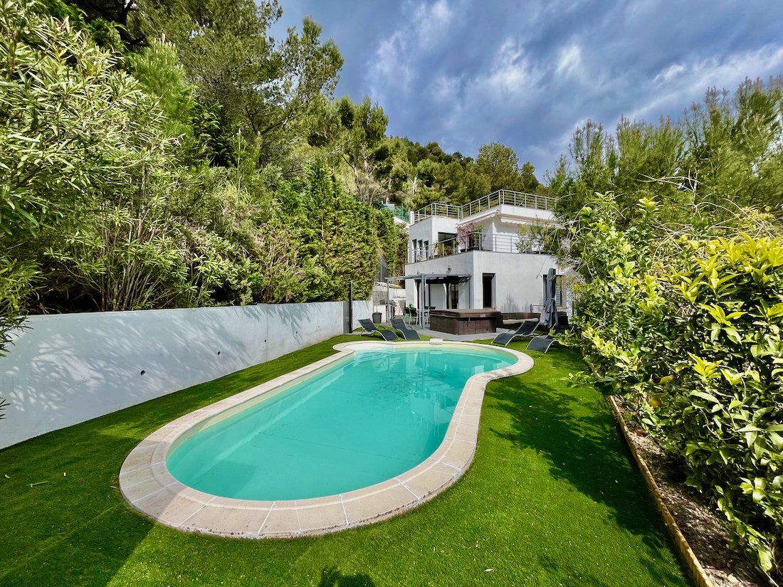 Villa in La Turbie, Provence-Alpes-Côte d'Azur, France 1 - 17560739