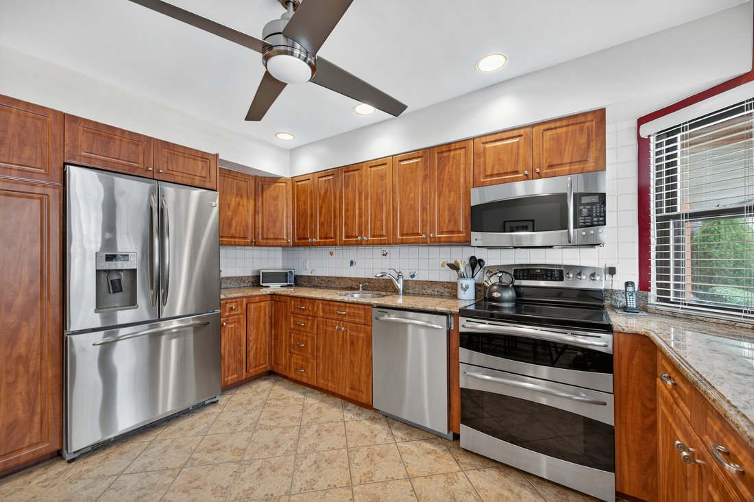 Condo in Woodbury, New York, United States 4 - 18153034