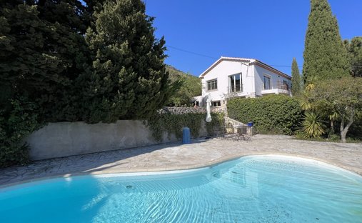 Villa in La Turbie, Provence-Alpes-Côte d'Azur, France 1