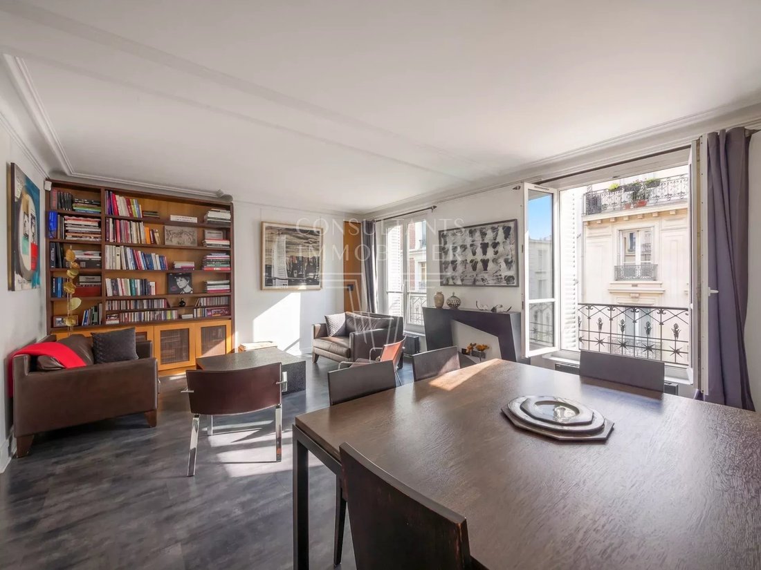 Apartment in Courcelles-Wagram, Paris 17e Arrondissement, Paris 2 - 18153257