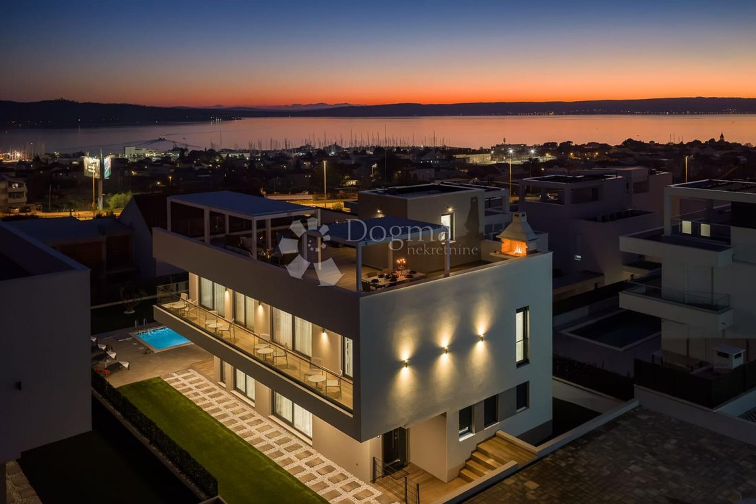 House in Kastel Sucurac, Split-Dalmatia County, Croatia 1 - 18153091