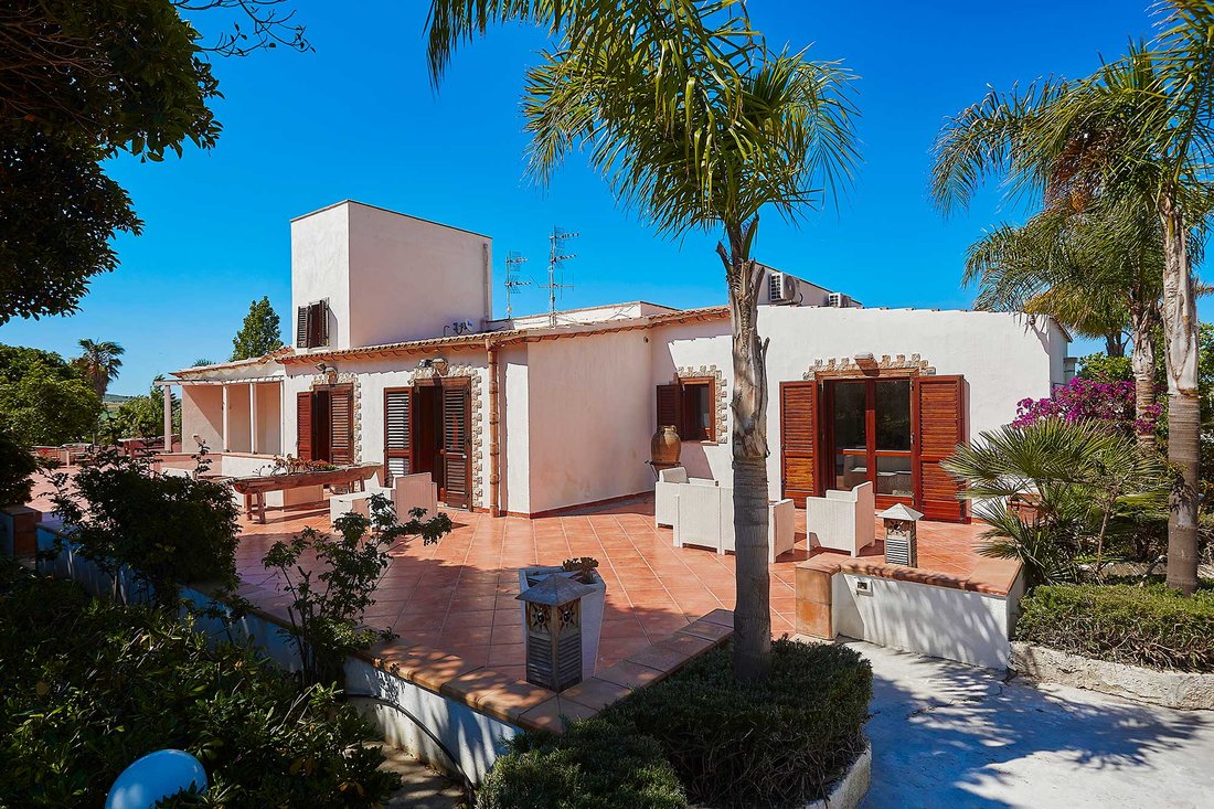 Villa in Valderice, Sicily, Italy 1 - 18153658
