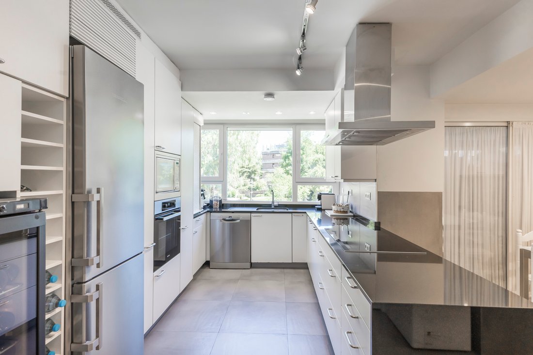 Apartment in La Moraleja, Alcobendas, Comunidad de Madrid 3 - 18153443