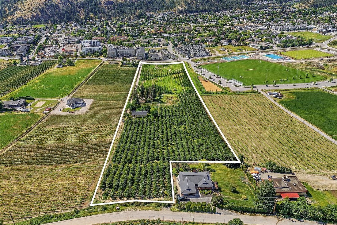 Farm Ranch in Kelowna, British Columbia, Canada 3 - 18153037