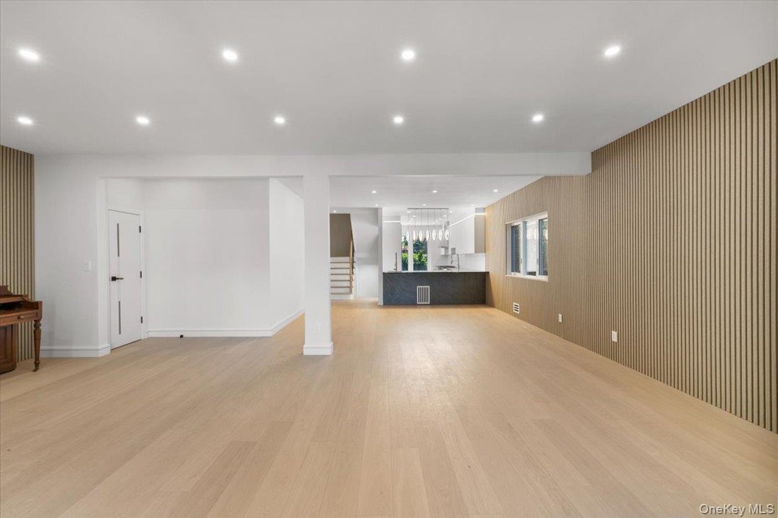 House in New York, New York, United States 5 - 18152462