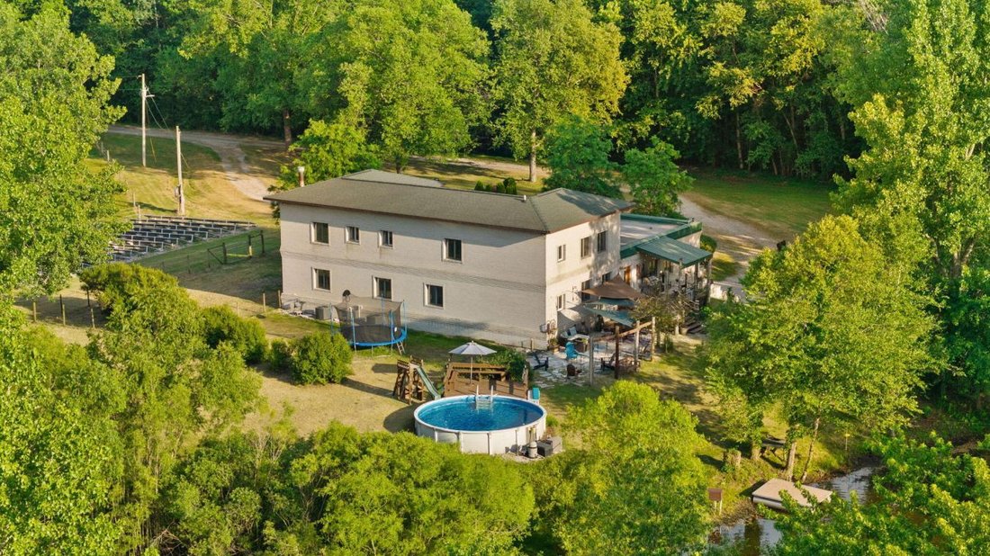 House in Demotte, Indiana, United States 5 - 18153088