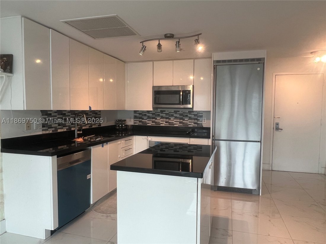 Condo in Miami, Florida, United States 4 - 17201982