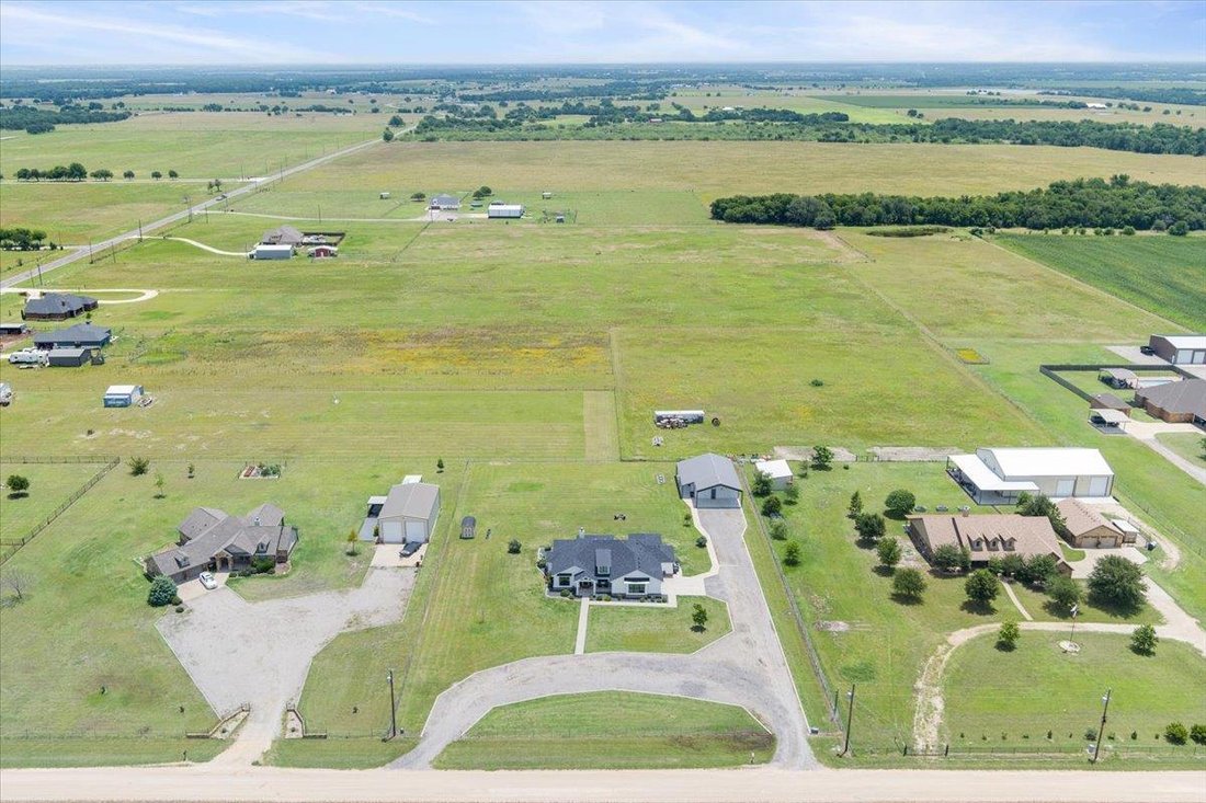 House in Salado, Texas, United States 3 - 18152718