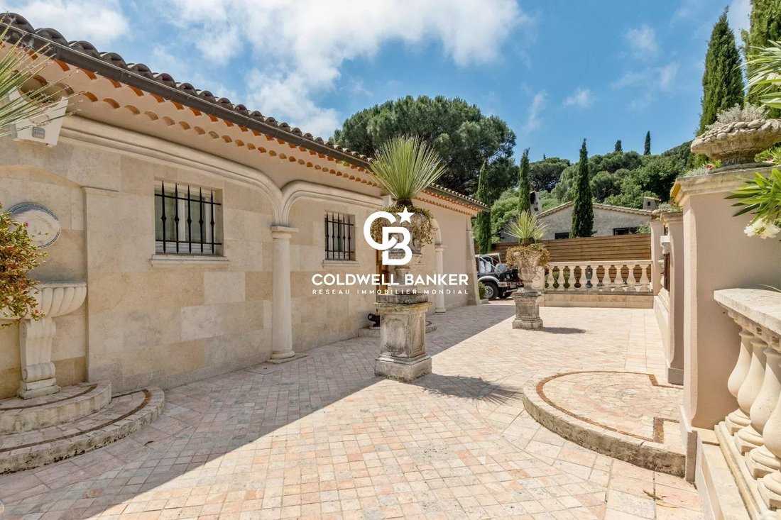 Villa in La Croix-Valmer, Provence-Alpes-Côte d'Azur, France 2 - 18153331