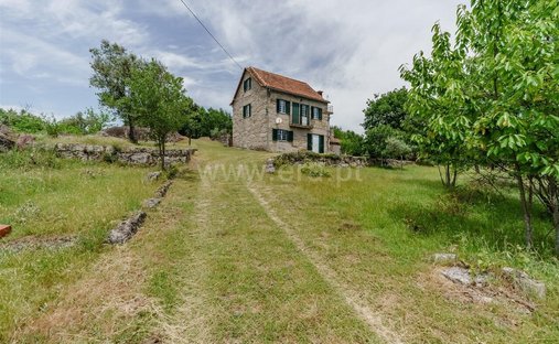 Corps de ferme à Torrozelo e Folhadosa, District de Guarda, Portugal 1