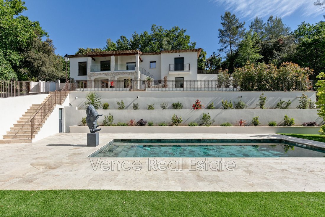 Villa in Nord, Roquefort-les-Pins, France 1 - 18152985