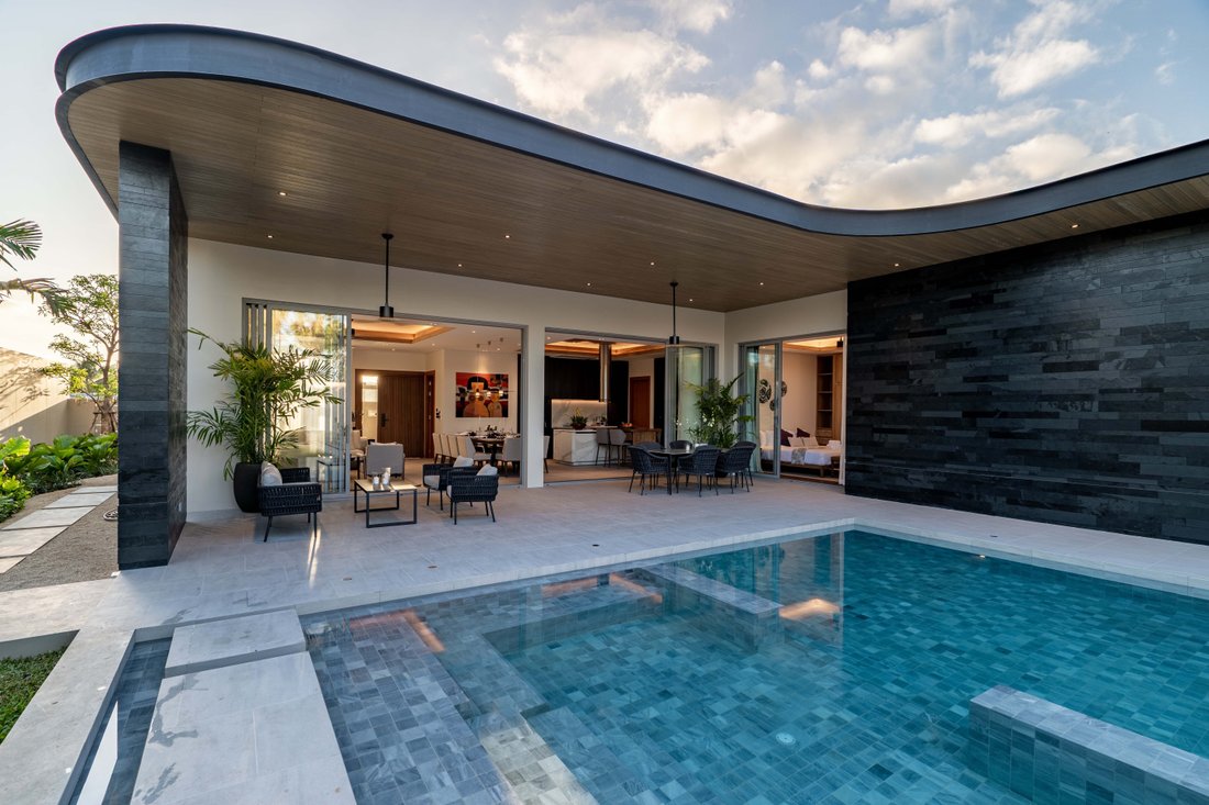 Villa in Thep Krasatti, Phuket, Thailand 5 - 18153457
