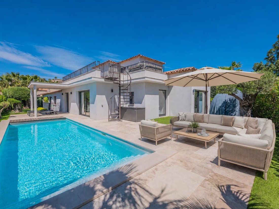 Villa in Ville-Les Saquedes-Le Bouillonnet, Sainte-Maxime, France 3 - 18153253