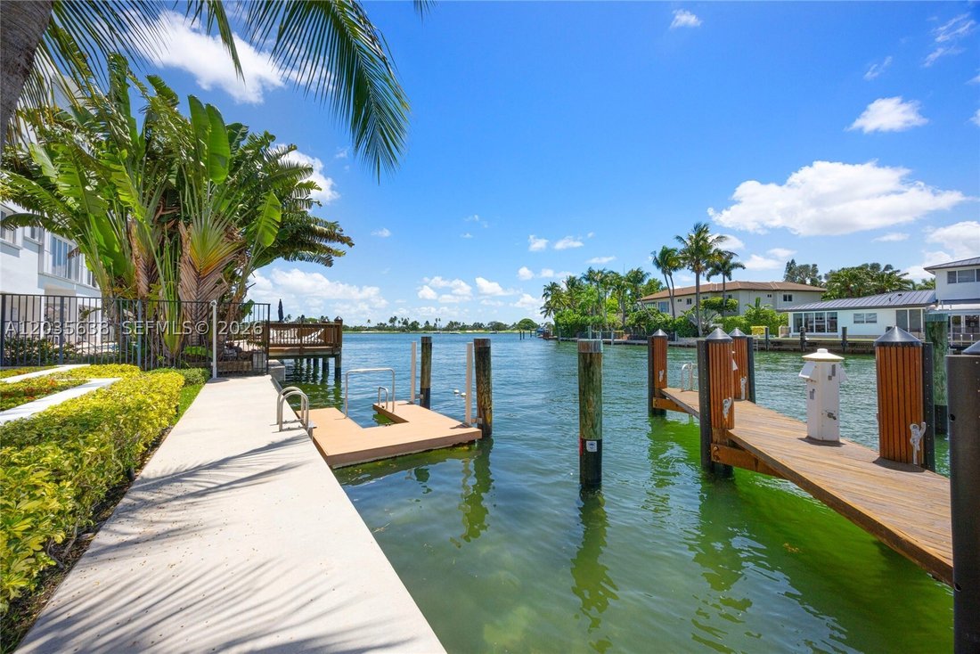 Condo in Bal Harbour, Florida, United States 4 - 18152381