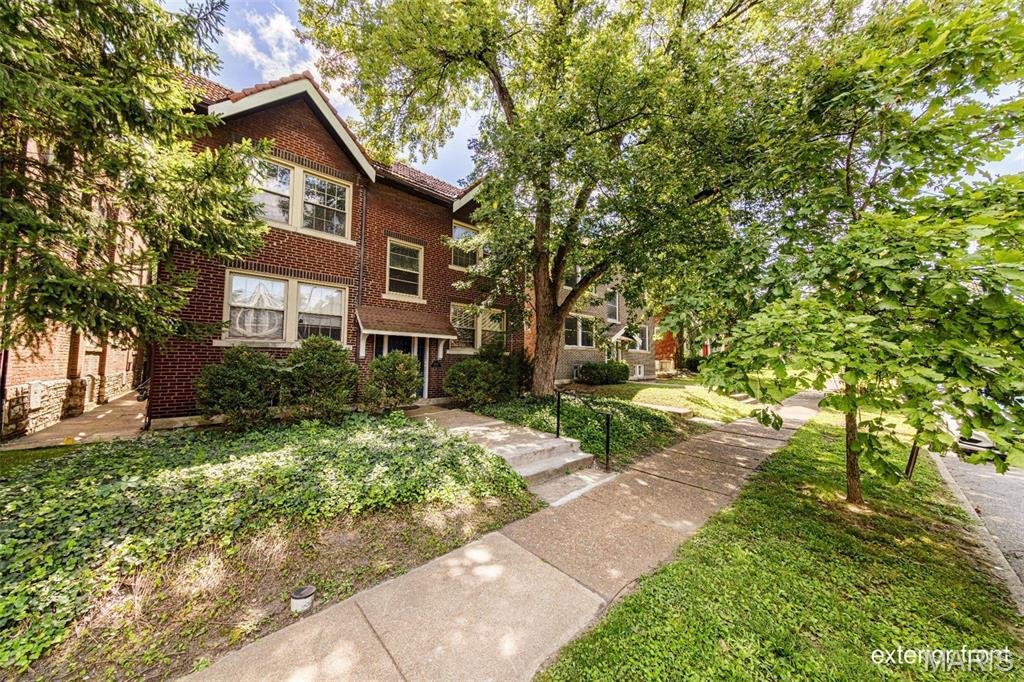 St. Louis, Missouri, United States 1 - 18152790