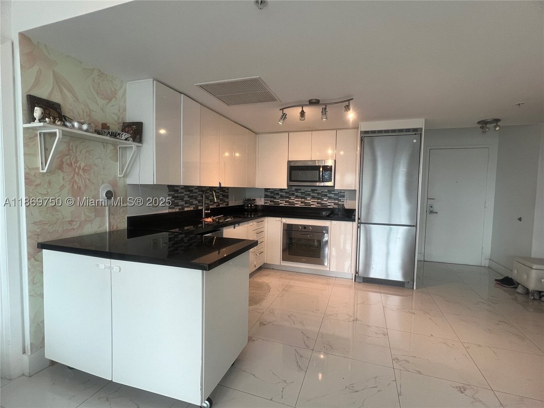 Condo in Miami, Florida, United States 3 - 17201982