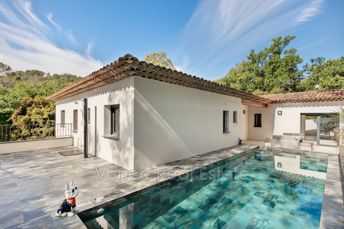 Villa in Nord, Roquefort-les-Pins, France 4 - 18152985