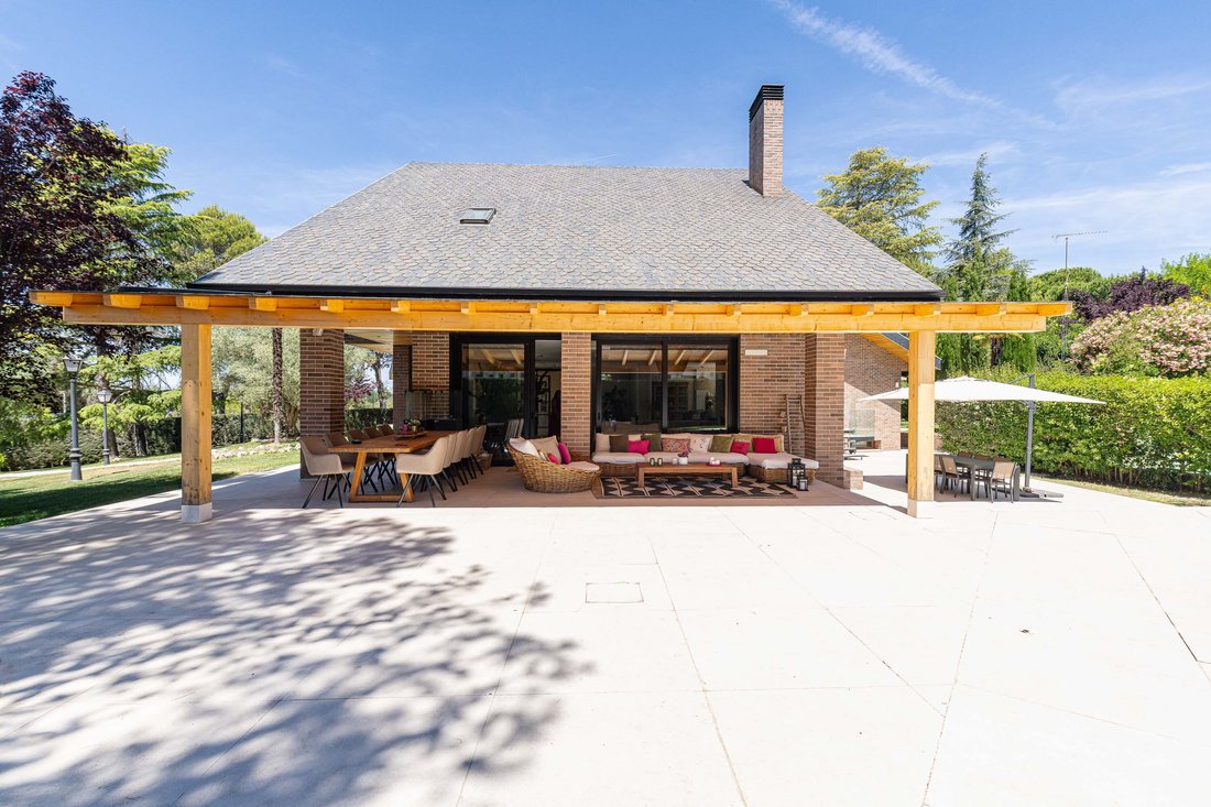 House in Boadilla del Monte, Comunidad de Madrid, Spain 2 - 18153375