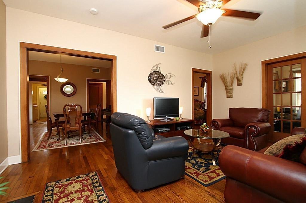 Houston, Texas, United States 2 - 18152760