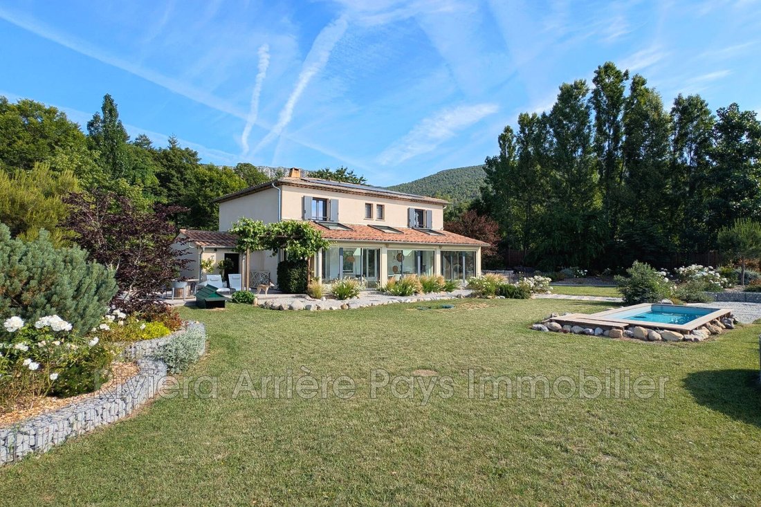 Villa in Saint-Pierre, Provence-Alpes-Côte d'Azur, France 2 - 18152961