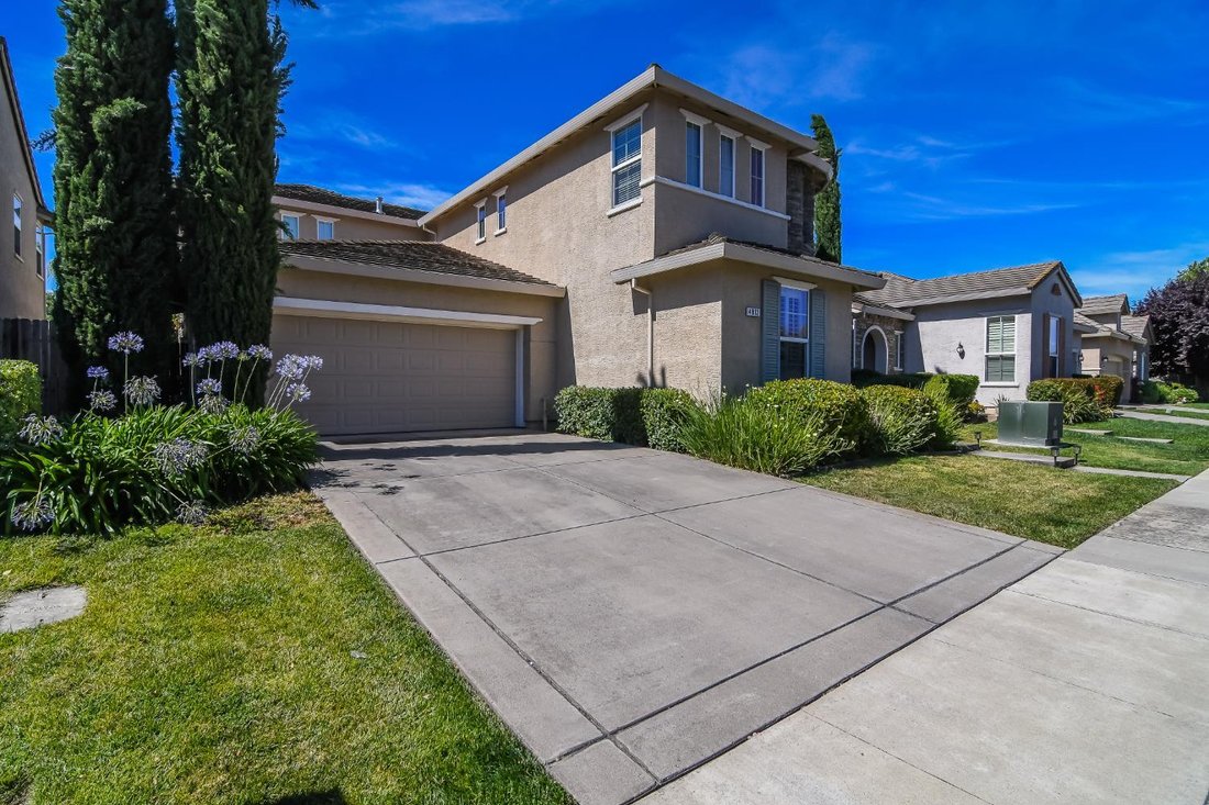 House in Elk Grove, California, United States 2 - 18152461