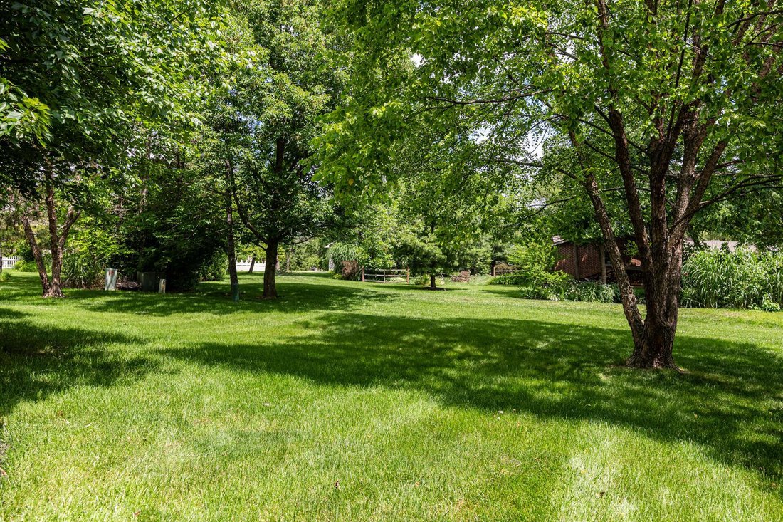 House in Lewis Center, Ohio, United States 5 - 18153542