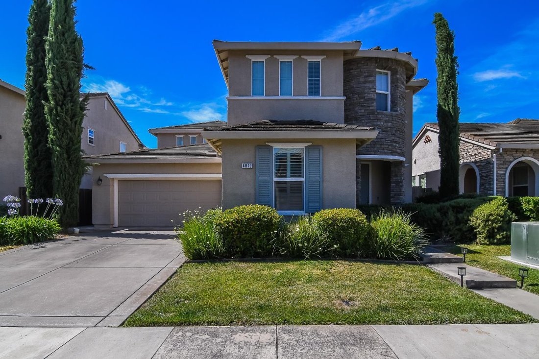 House in Elk Grove, California, United States 1 - 18152461