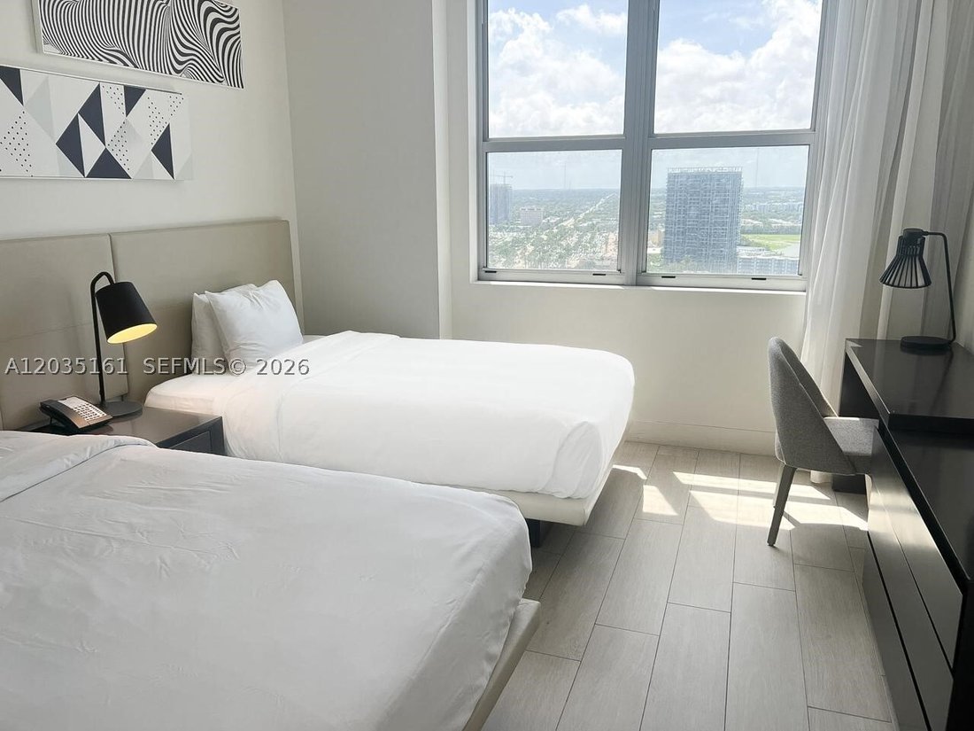 Condo in Hollywood, Florida, United States 5 - 18152572